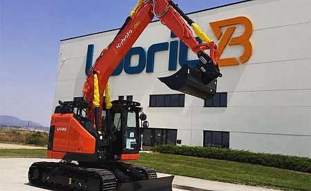 Nueva excavadora Kubota U145D de 14 toneladas a la venta y en alquiler en Labrit